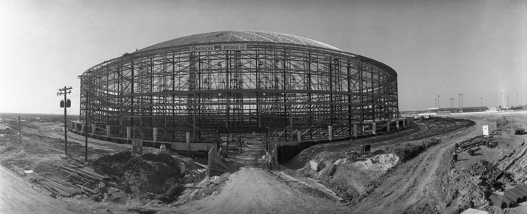 Astrodome under construction circa 1964 : r/HalfbuiltHistory
