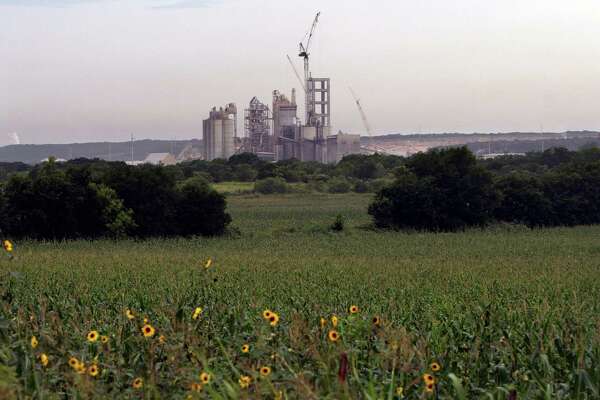 Cemex settles with EPA over New Braunfels plant pollution - ExpressNews.com