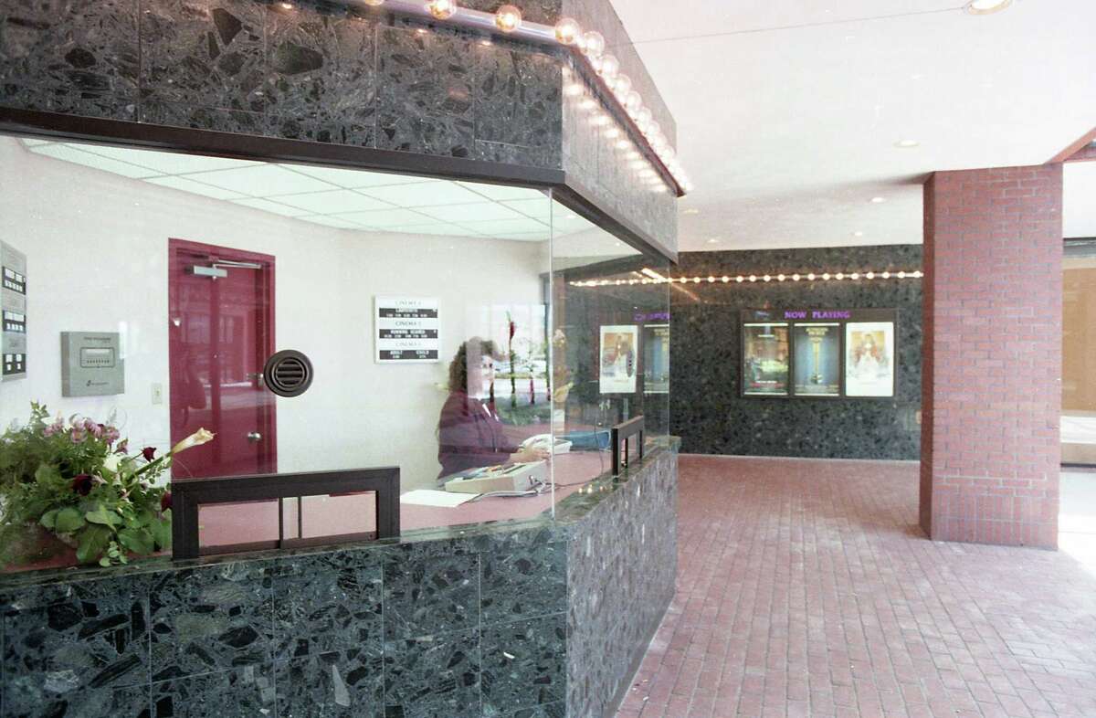 30 years ago Dueling blimps, all stars arrive, Elissa in NYC