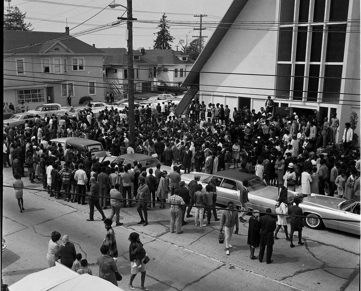 黑豹鲍比·赫顿的葬礼1968年4月17日
