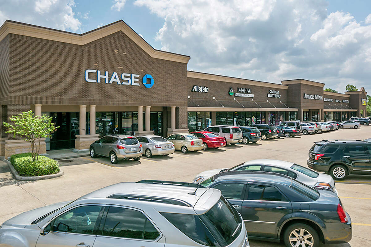Deal of the Week Developer puts two shopping centers in dividend fund