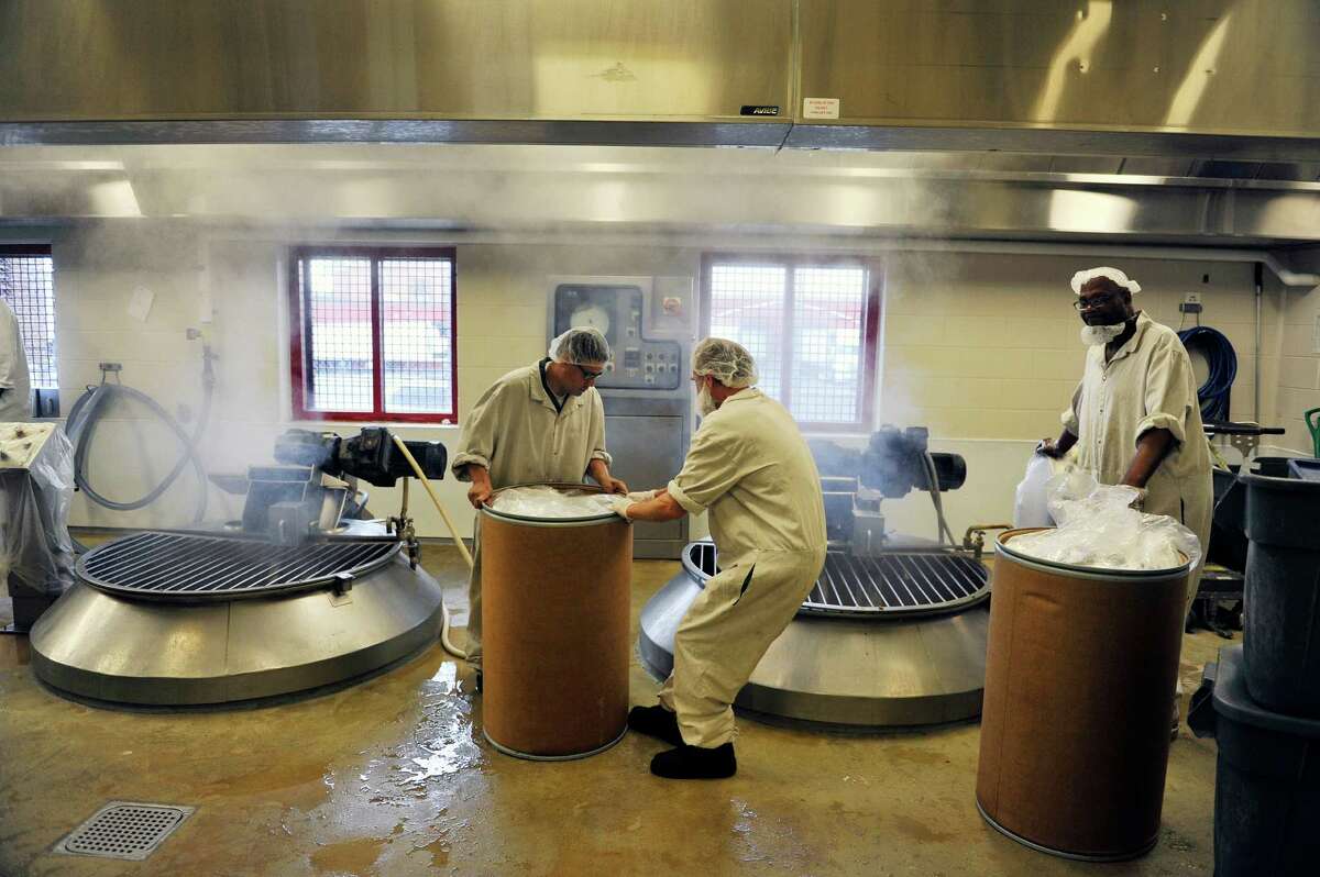 State feeds inmates for 2.84 a day