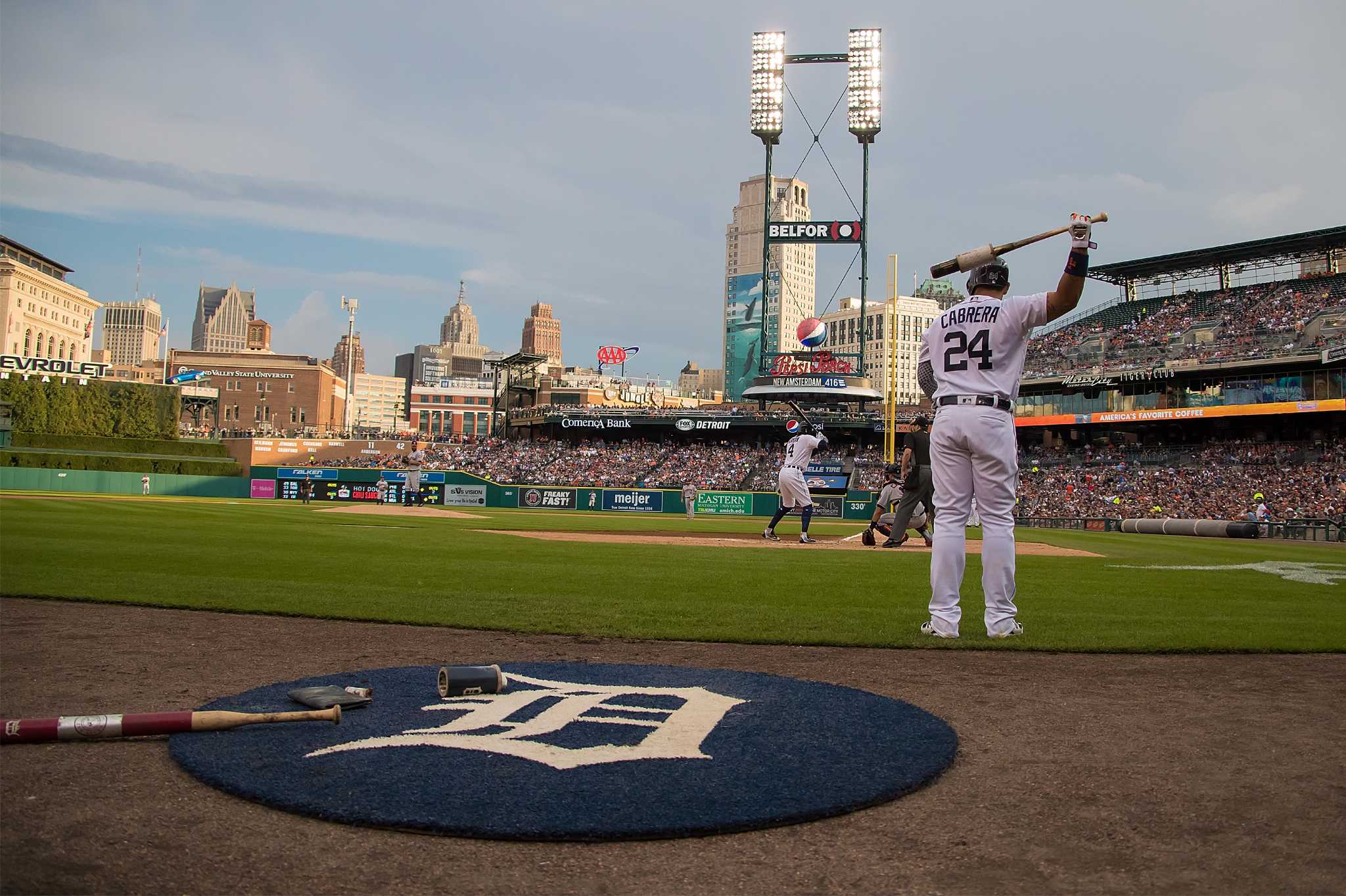 Jose Iglesias (1) of the Detroit Tigers hustles towards third base against  the Chicago White Sox at Comerica Park on June 2, 2017 in Detroit,  Michigan. The Tigers defeated the White Sox