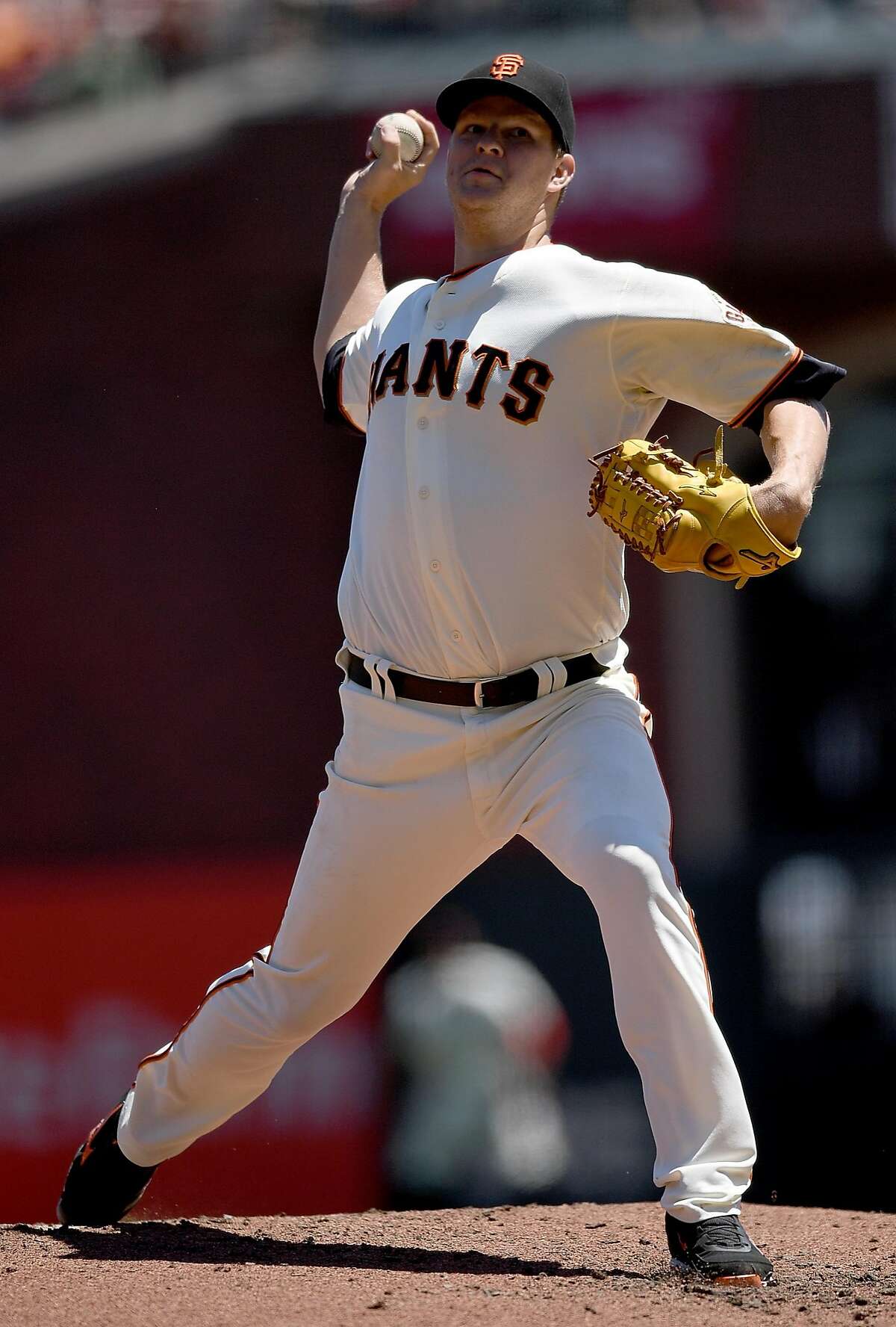 Giants maxing out on payroll, relying heavily on Matt Cain