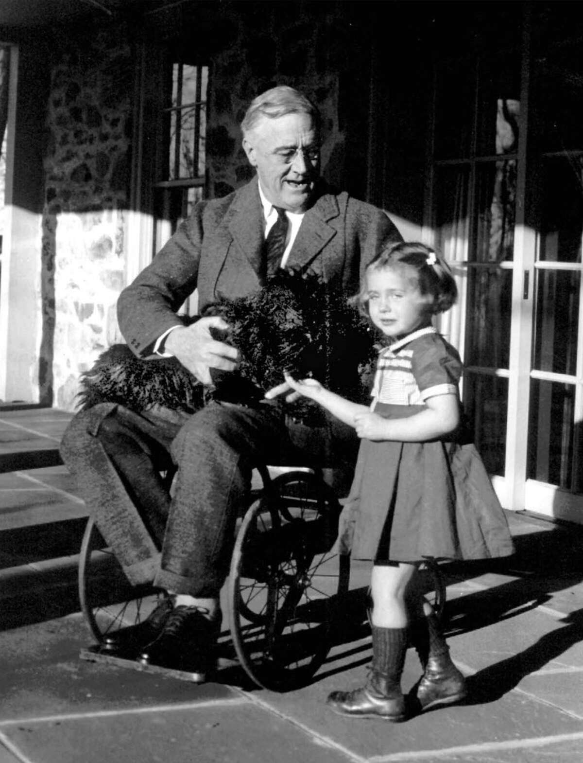 Albany fashion through the decades