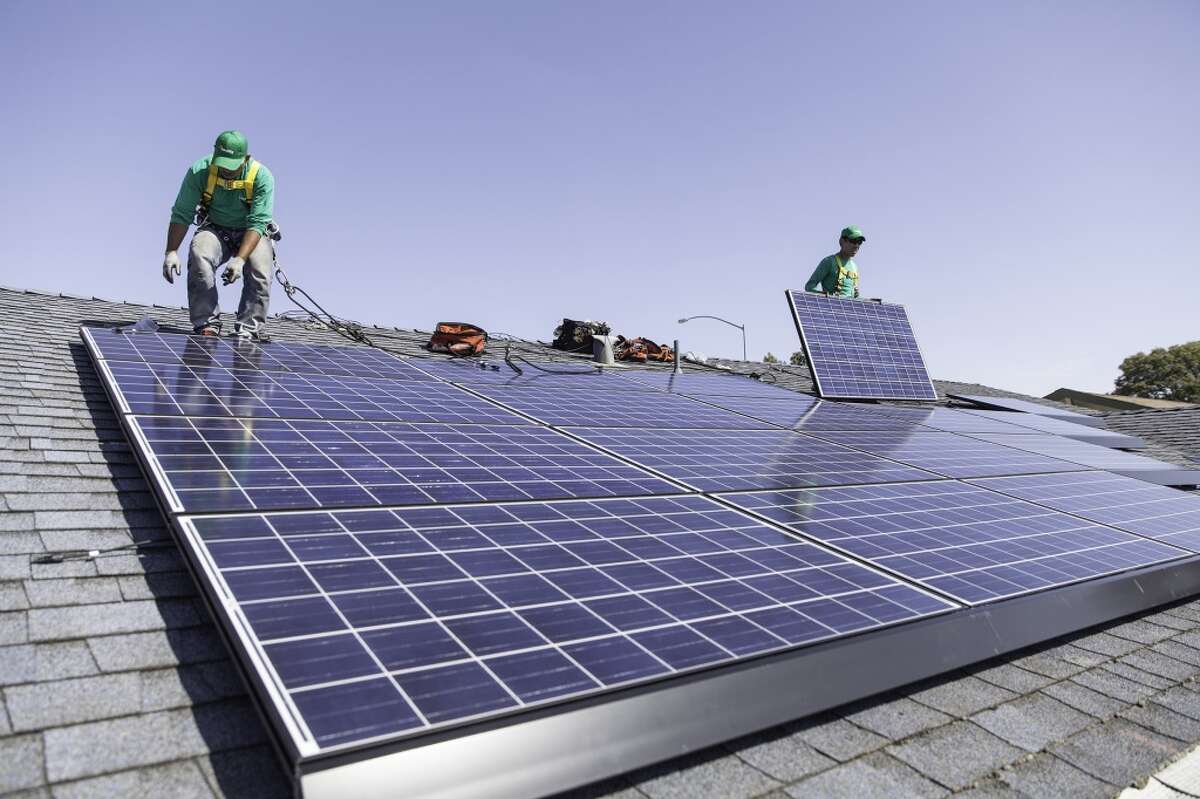Better management of small generators, such as rooftop solar systems, could save Texas electricity consumers billions.