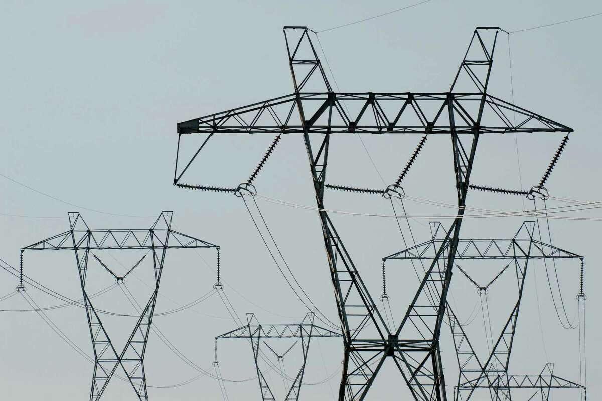 Power lines on Monday, July 5, 2010, in New Scotland, N.Y. (Will Waldron /Times Union archive)