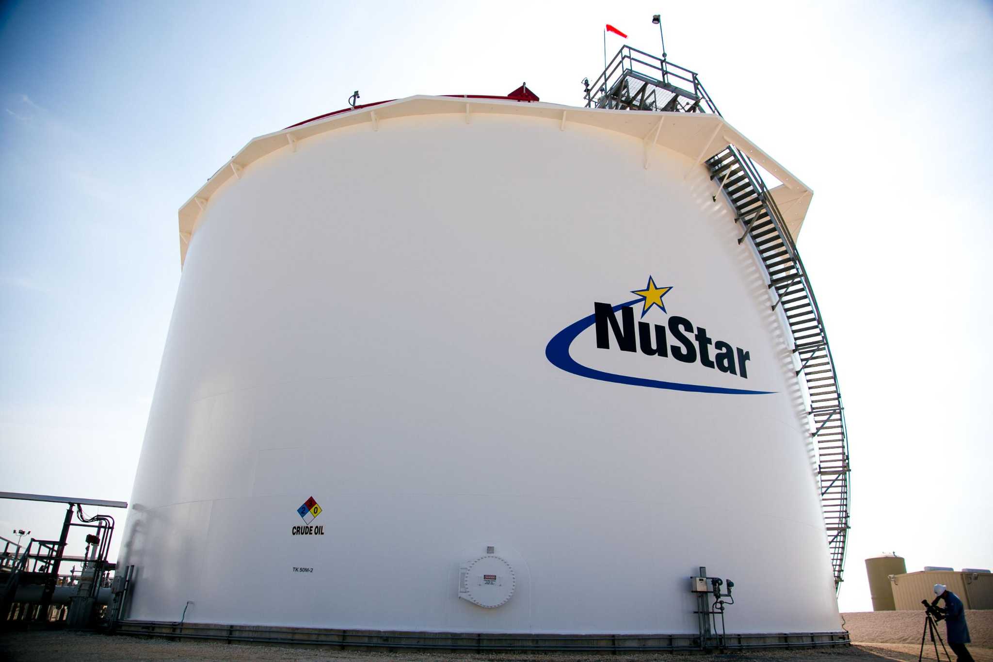 NuStar plunges as much as 21 percent to record low on news of restructuring - San ...2048 x 1365