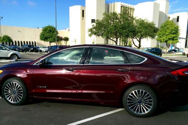 Review 2017 Ford Fusion Hybrid Titanium Houstonchronicle Com