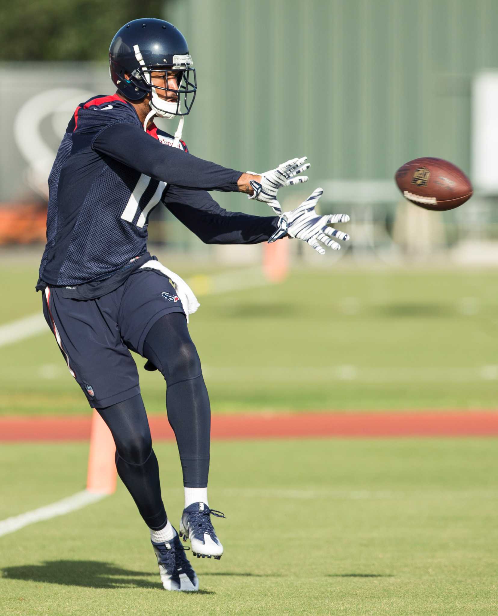 Houston Texans wide receiver Jaelen Strong (11) catches a pass