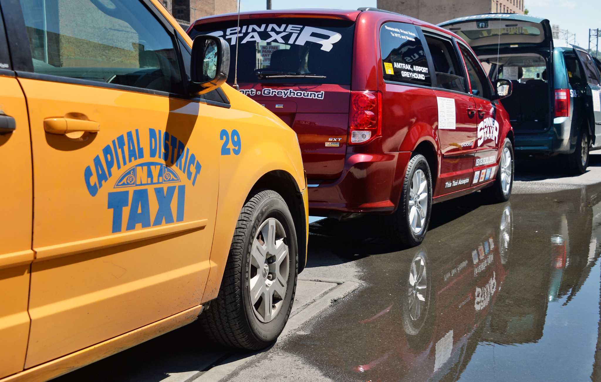 Ahead of state bill, Albany pushes local taxi reform