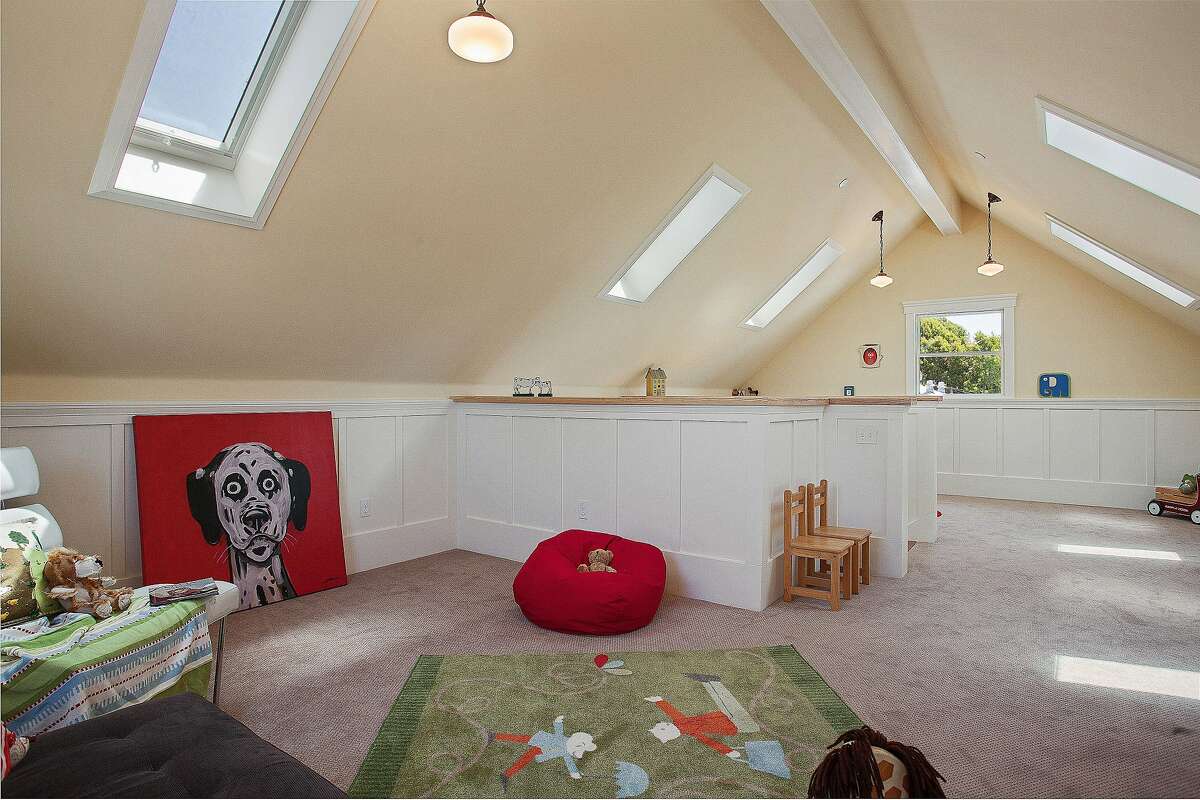 Animal-Inspired Wall Murals | Luxury, Modern & Whimsical