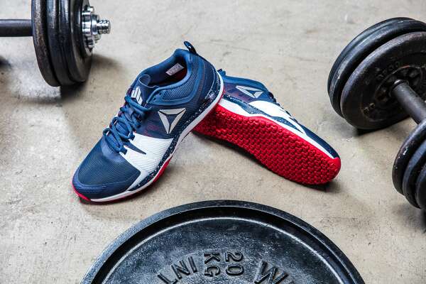 jj watt tennis shoes