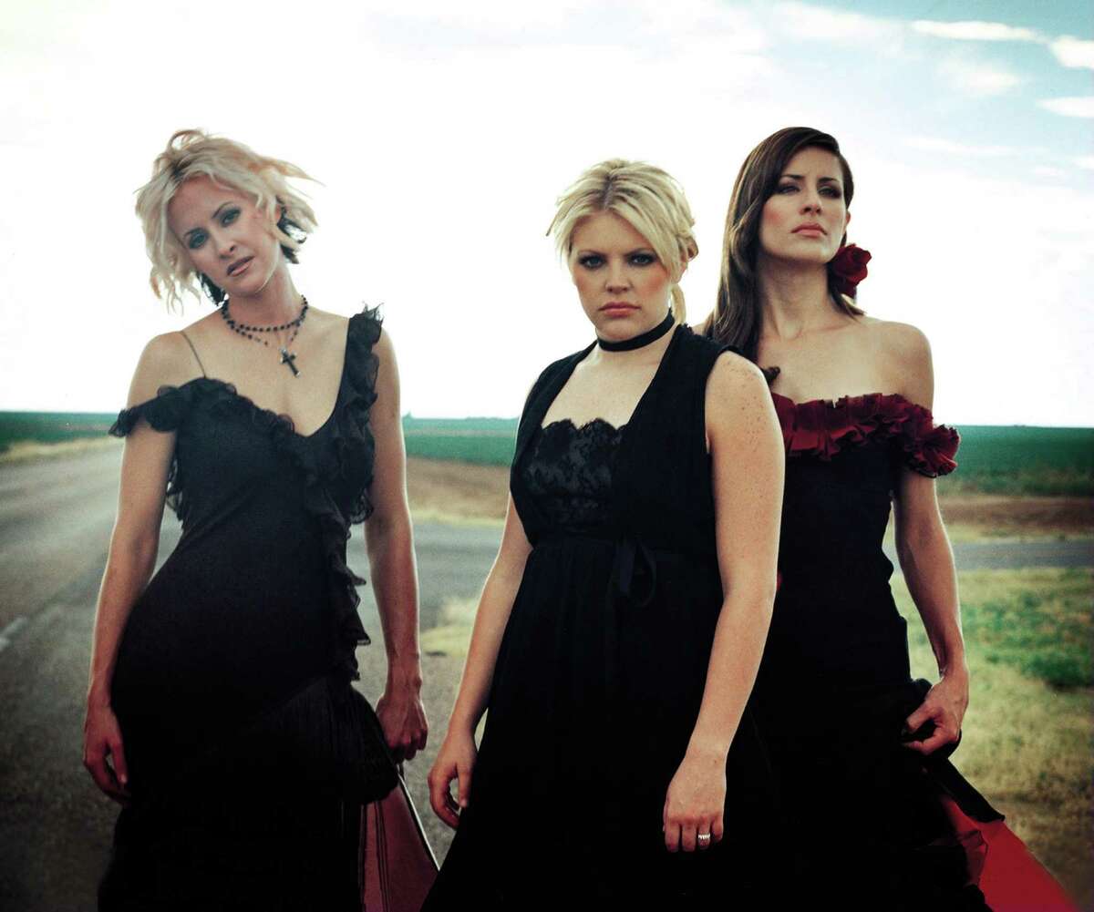 Tour a chance for Dixie Chicks to hatch anew