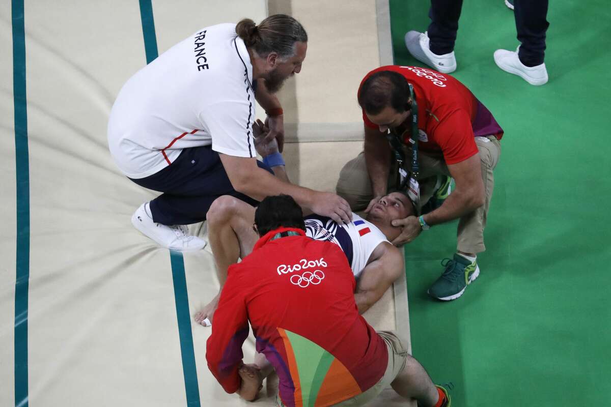 French Gymnast Suffers Horrific Broken Leg At Olympics Warning Graphic Photos