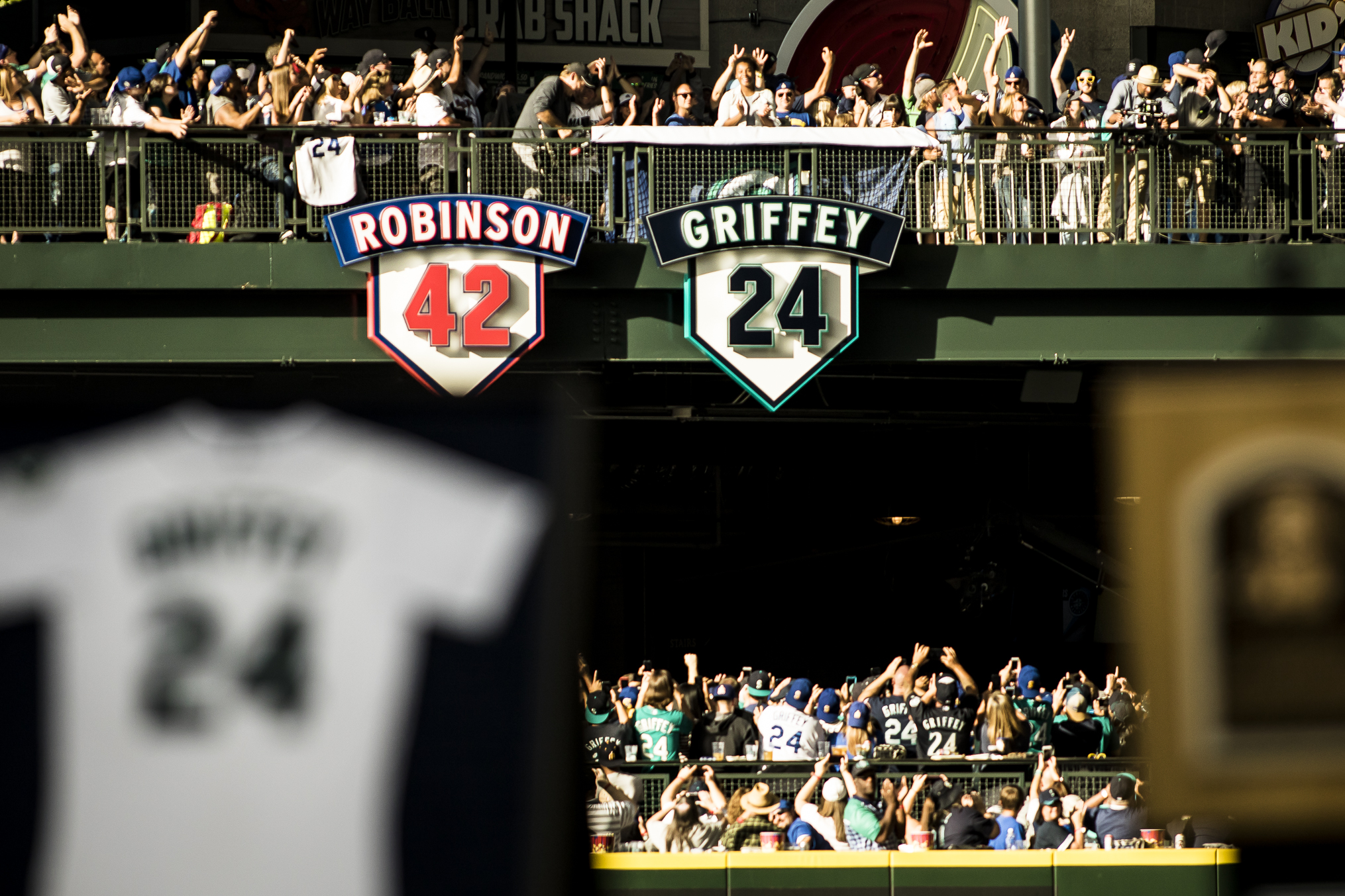Photos: Mariners retire Ken Griffey Jr.'s No. 24