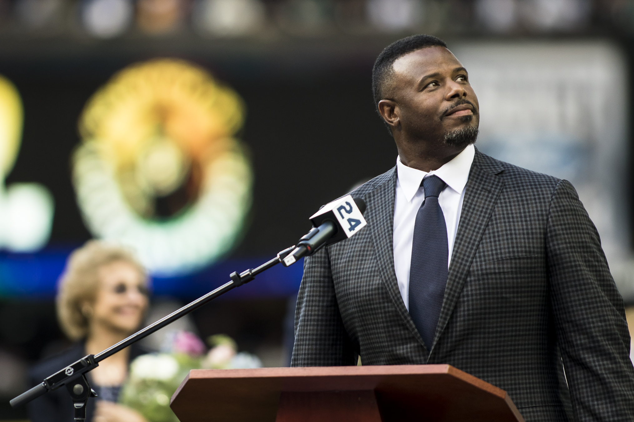 Photos Mariners Retire Ken Griffey Jrs No 24