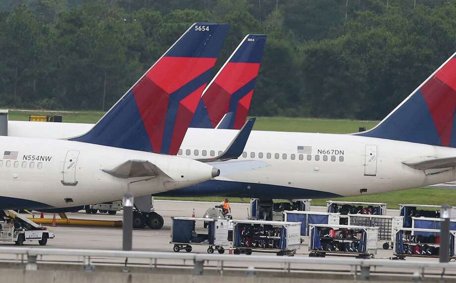 Airlines Are Joining In On Black Friday With Major Flight S Delta Says Get Ready To Explore The World After Thanksgiving With Deals On Flights