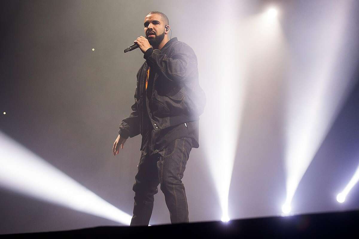 Drake brings out Kevin Durant, faces down haters in Oakland