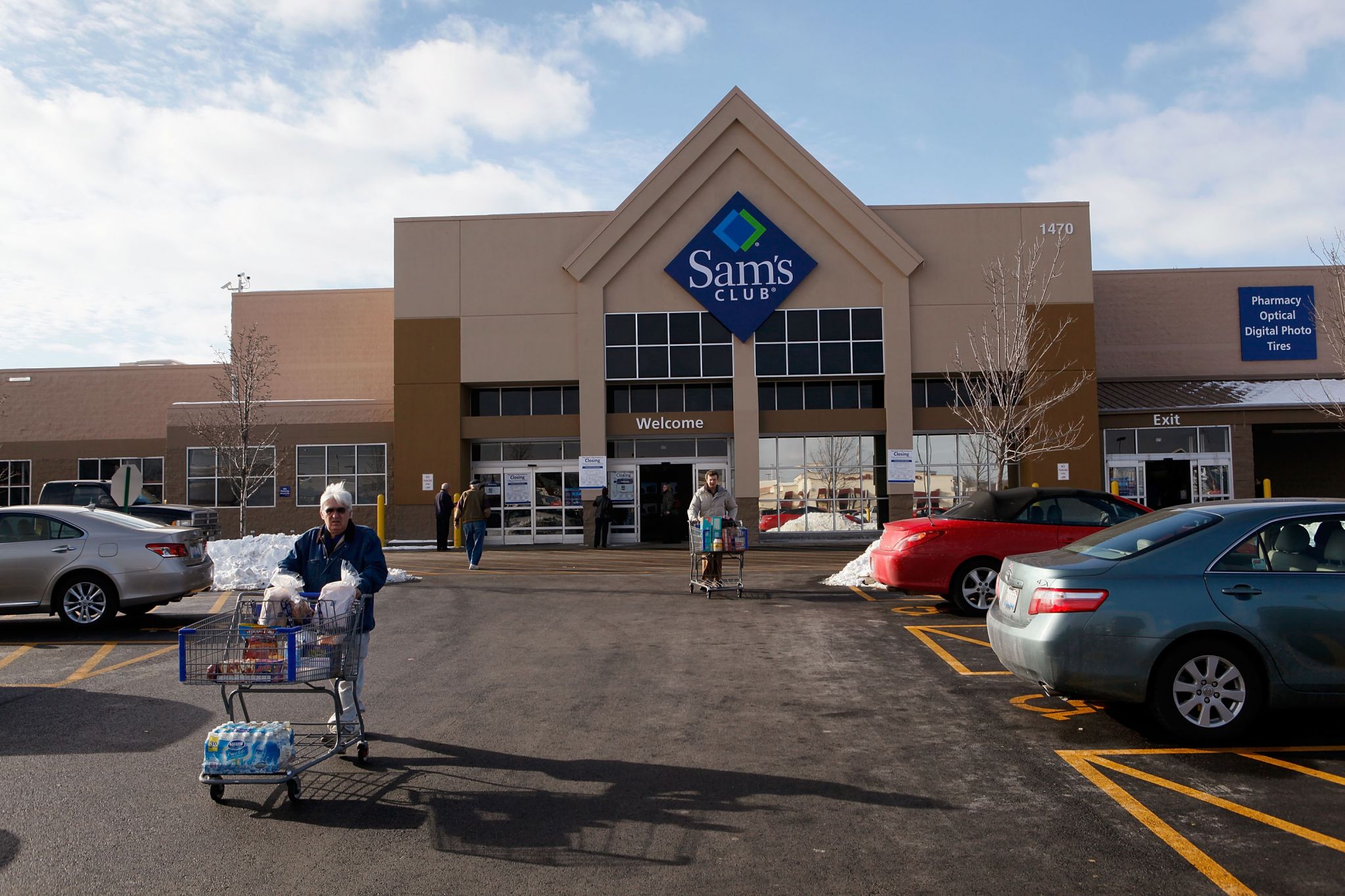Sam's Club vs. Walmart Does the club membership really save you money?