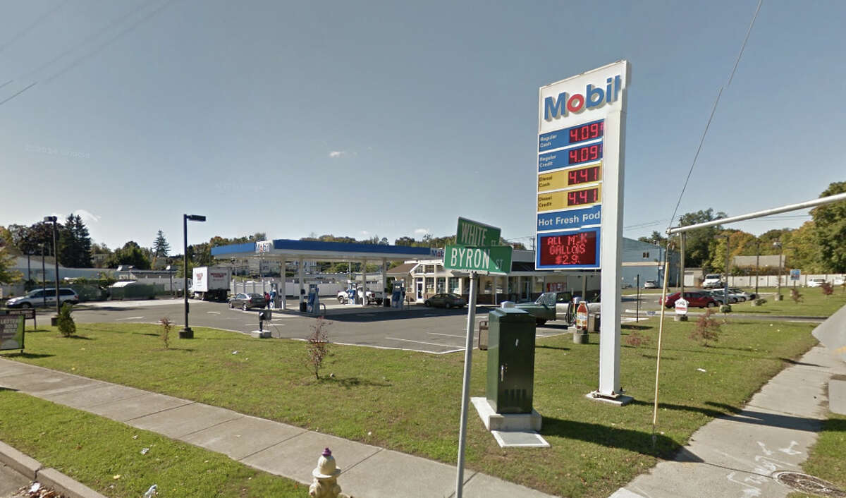 One Stop Mobil 276 White Street, Danbury Inspection date: August 8, 2016 Pump 1 regular: +3.0 cubic inches; Super: -1.0 cubic inches Pump 2 regular: +0.5 cubic inches; Super: -3.0 cubic inches Pump 3 regular: +1.0 cubic inches; Super: 0.0 cubic inches     Pump 4 regular: +0.5 cubic inches; Super: -1.5 cubic inches Pump 5 regular: -1.0 cubic inches; Super: -1.0 cubic inches Pump 6 regular: +1.0 cubic inches; Super: -1.0 cubic inches Pump 7 regular: 0.0 cubic inches; Super: -1.0 cubic inches Pump 8 regular: -0.5 cubic inches; Super: -0.5 cubic inches Diesel pump 3: -1.0 cubic inches; Pump 4: -3.5 cubic inches; Pump 7*: -6.0 cubic inches; Pump 8: -3.0 cubic inches; Pump 9**: +0.5 cubic inches  *Re-check diesel pump 7 pending **Note: Pump 9 is a high speed diesel pump