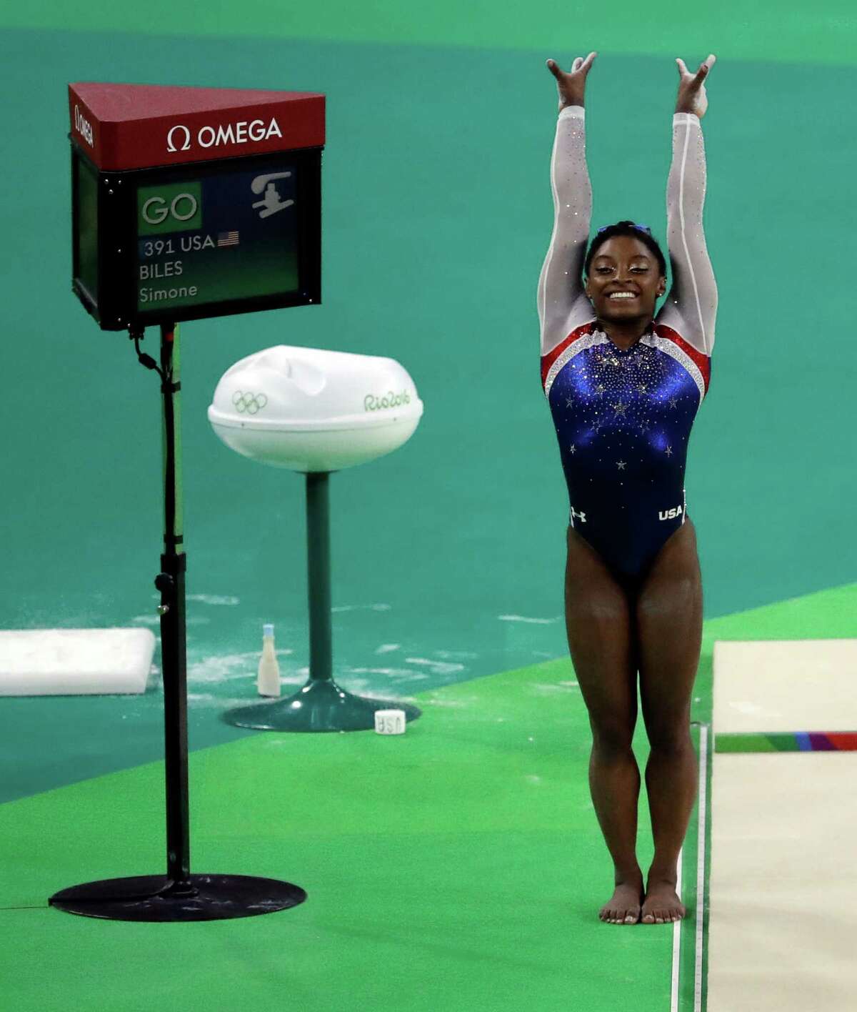 Houstons Simone Biles Wins All Around Olympic Gold 5498