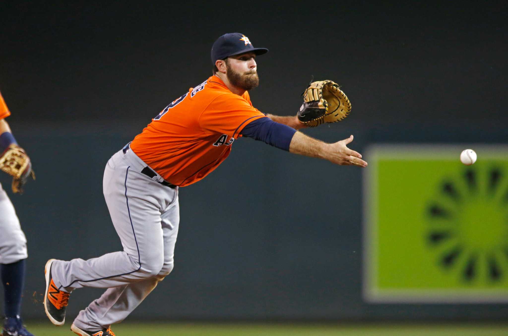 Astros' Tyler White works to sync up with fastballs