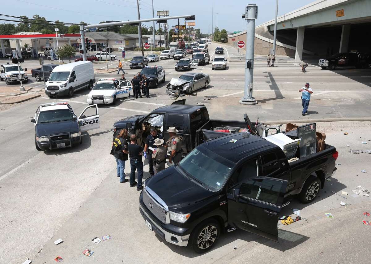 High-speed Chase Ends In Major Crash In North Houston