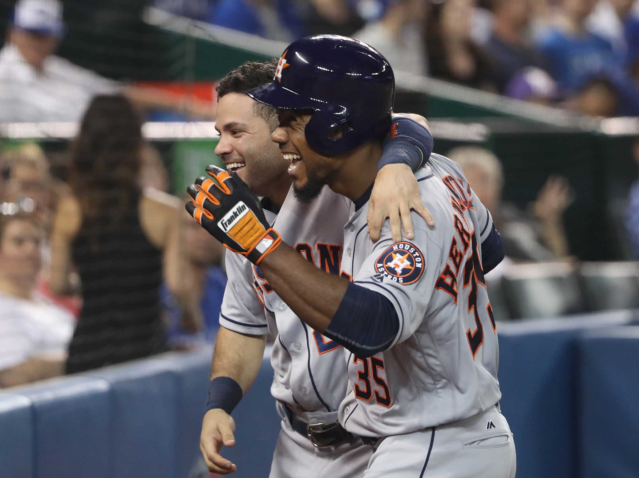 Teoscar Hernandez a hit in debut as Astros top Blue Jays