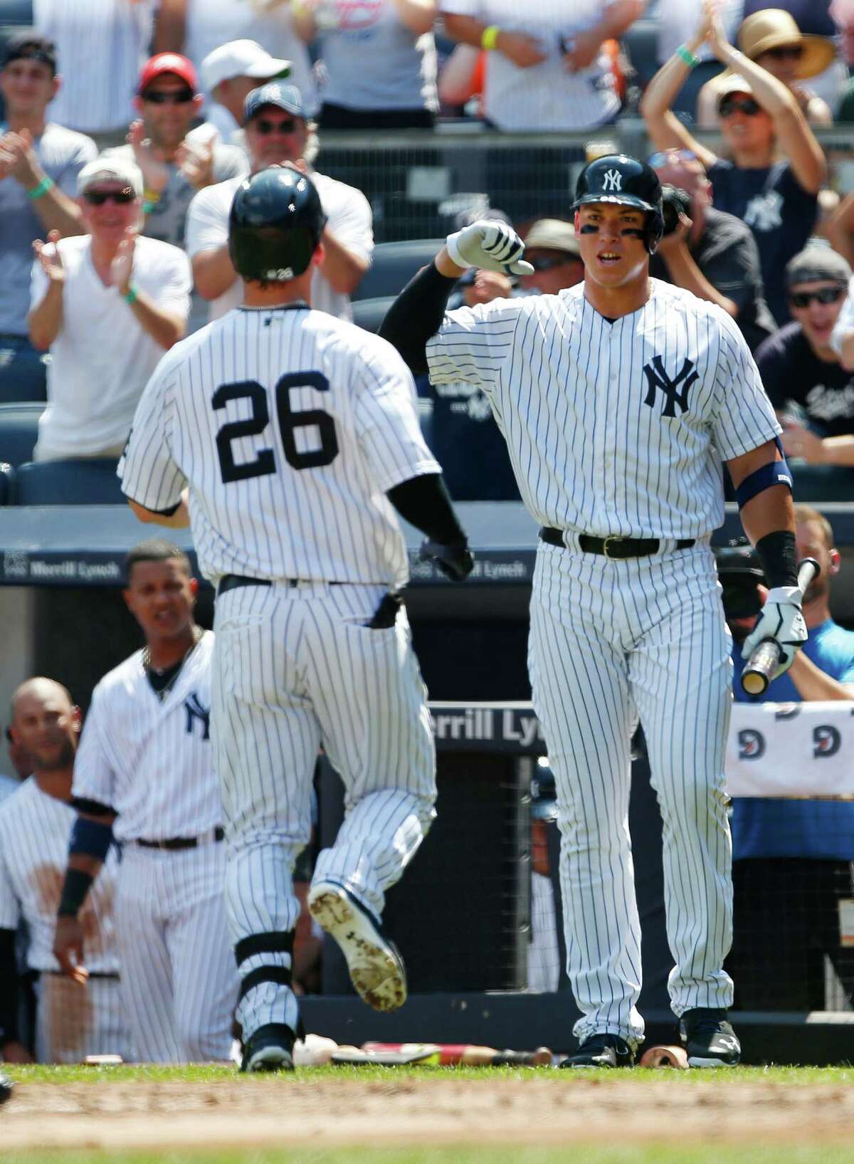 Yankees power their way to victory