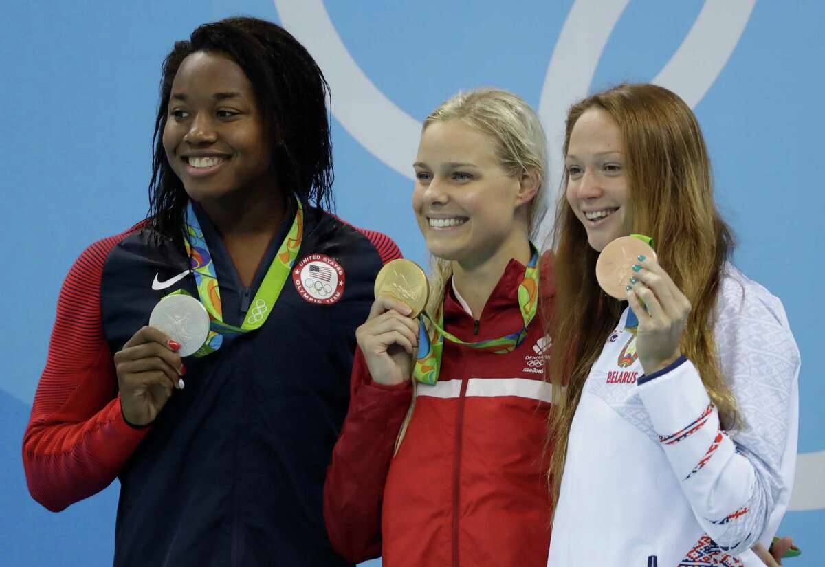 Simone Manuel wins gold, silver