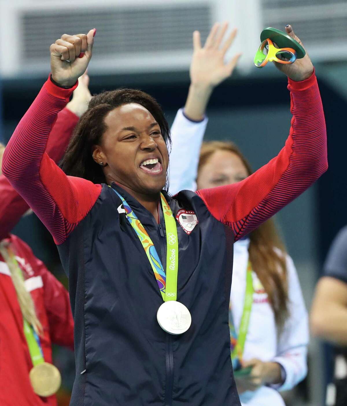 Simone Manuel wins gold, silver(01)