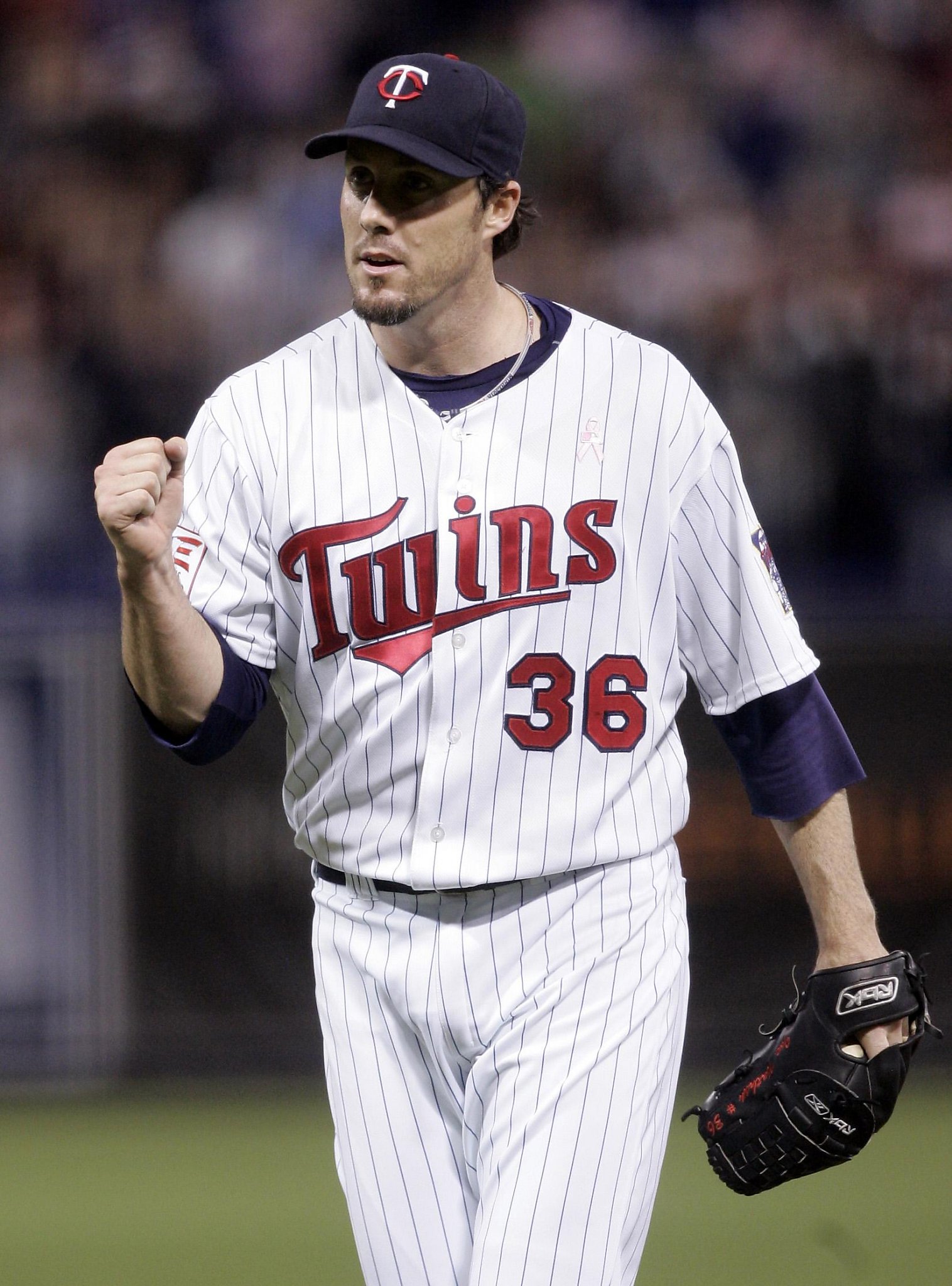 Joe Nathan is a Giant again, for the first time since 2003