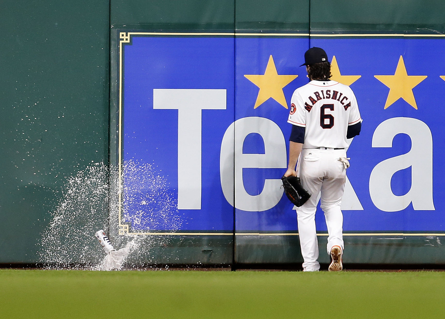 The Mystery of Jose Altuve's Terrible 2020 Season – Max's Sporting Studio