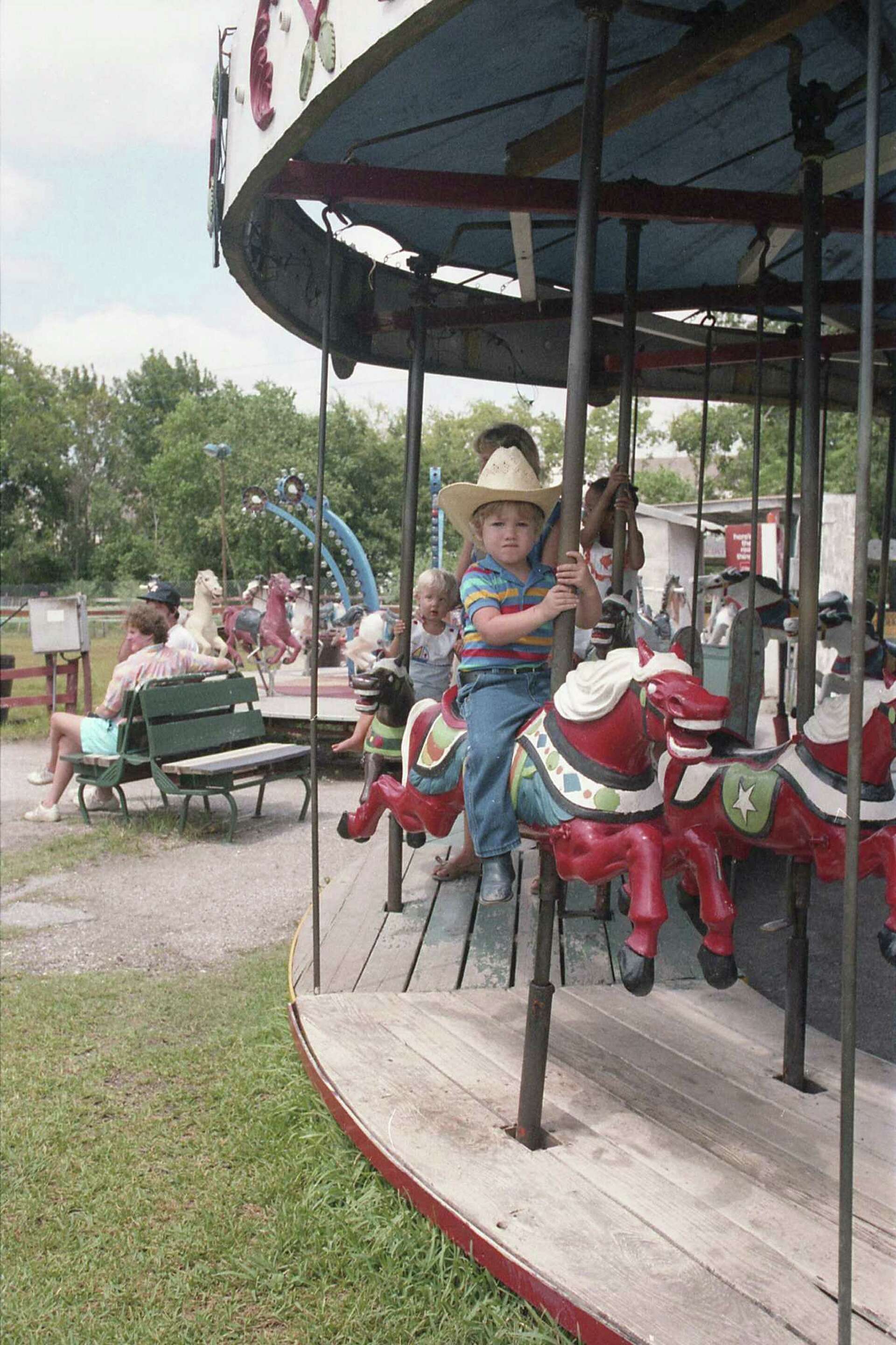 30 years ago: Kiddie Wonderland, ZZ Top, El Mercado del Sol