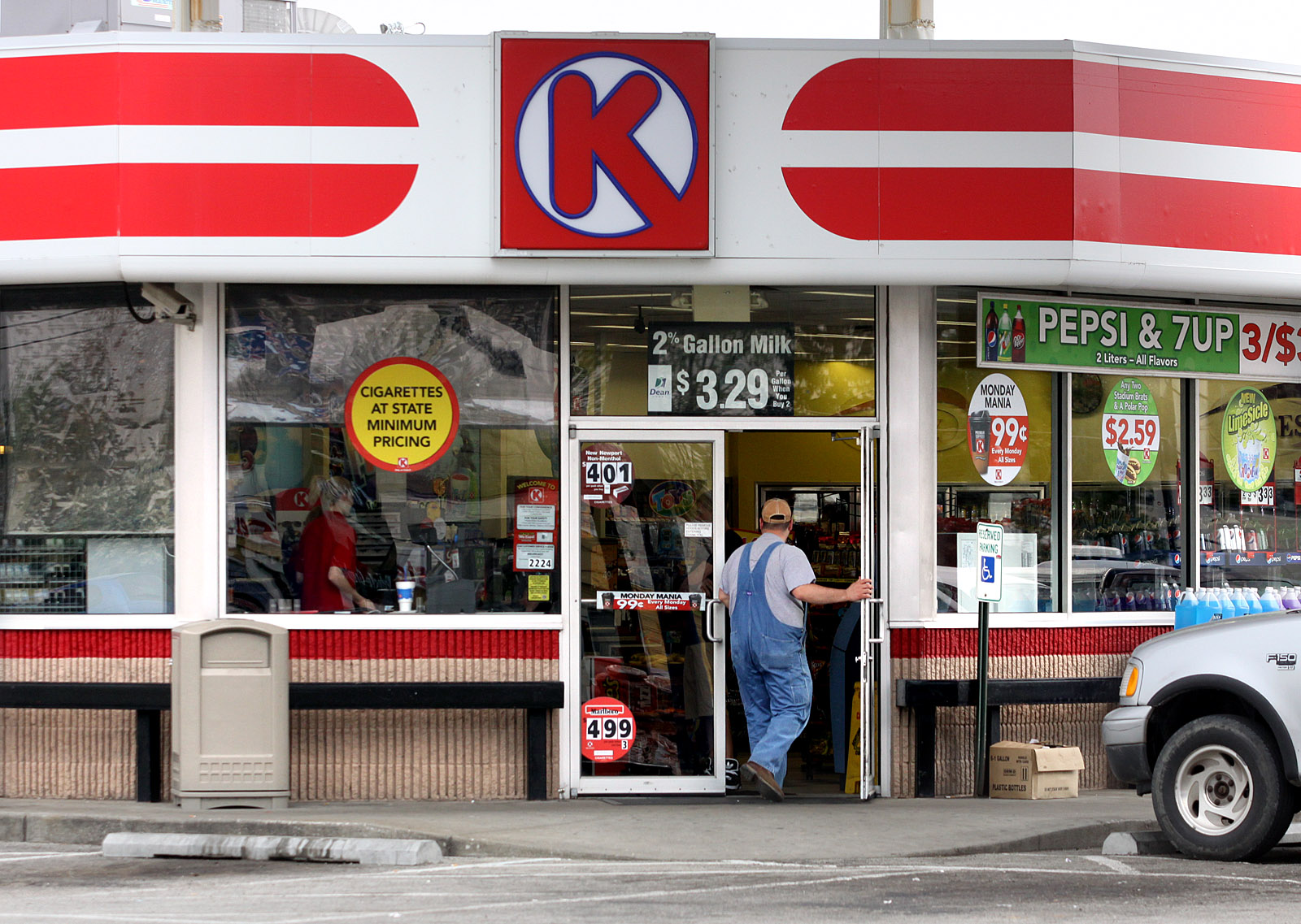 CoucheTard has cash cushion to add CST in its largest deal yet