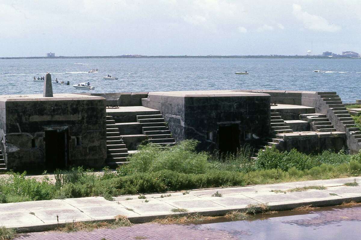 See historic and abandoned military bases, forts and air fields across Texas