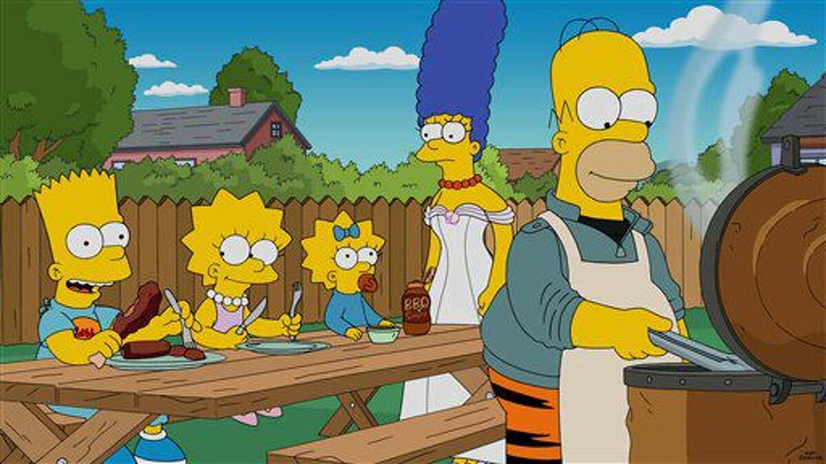 De izqueirda a derecha Bart, Lisa, Maggie, Marge y Homero en una escena de la serie animada "Los Simpson" en una fotografía proporcionada por Fox. La serie tendrá un capítuolo de una hora titulado "The Great Phatsby" protagonizado por Taraji P. Henson y Keegan-Michael Key. (Fox via AP)