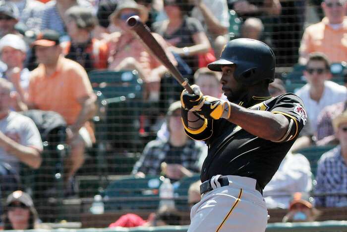 How Andrew McCutchen stole the spotlight during Giants' batting practice –  East Bay Times