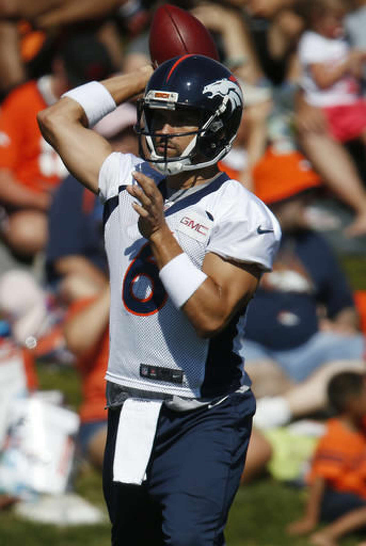 Denver Broncos quarterback Mark Sanchez takes part in drills during the team's NFL football practice Monday, Aug. 8, 2016 in Englewood, Colo. (AP Photo/David Zalubowski)