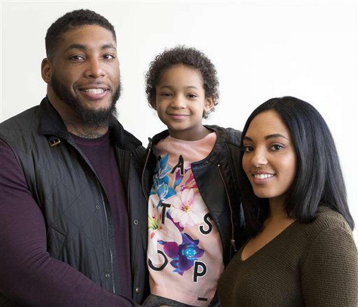 Bengals selling Devon Still jerseys for cancer research