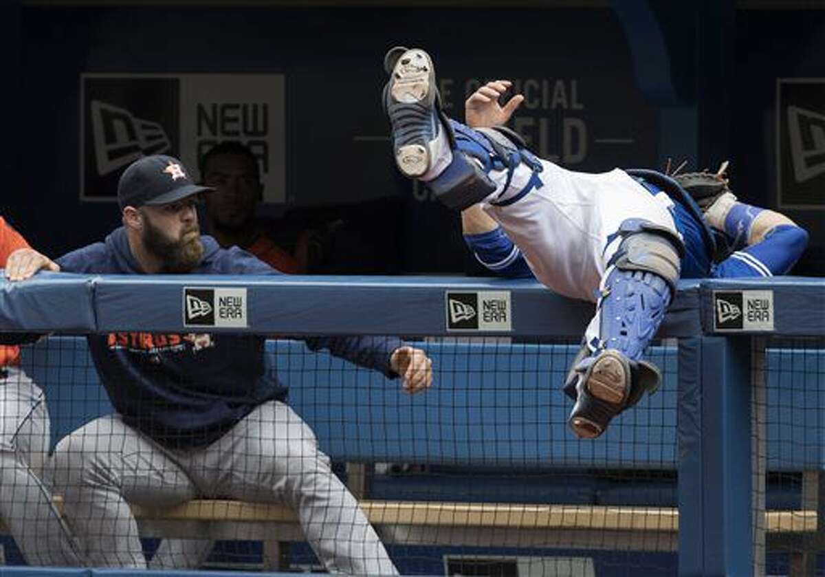 Jose Altuve leaves game after fouling ball off groin