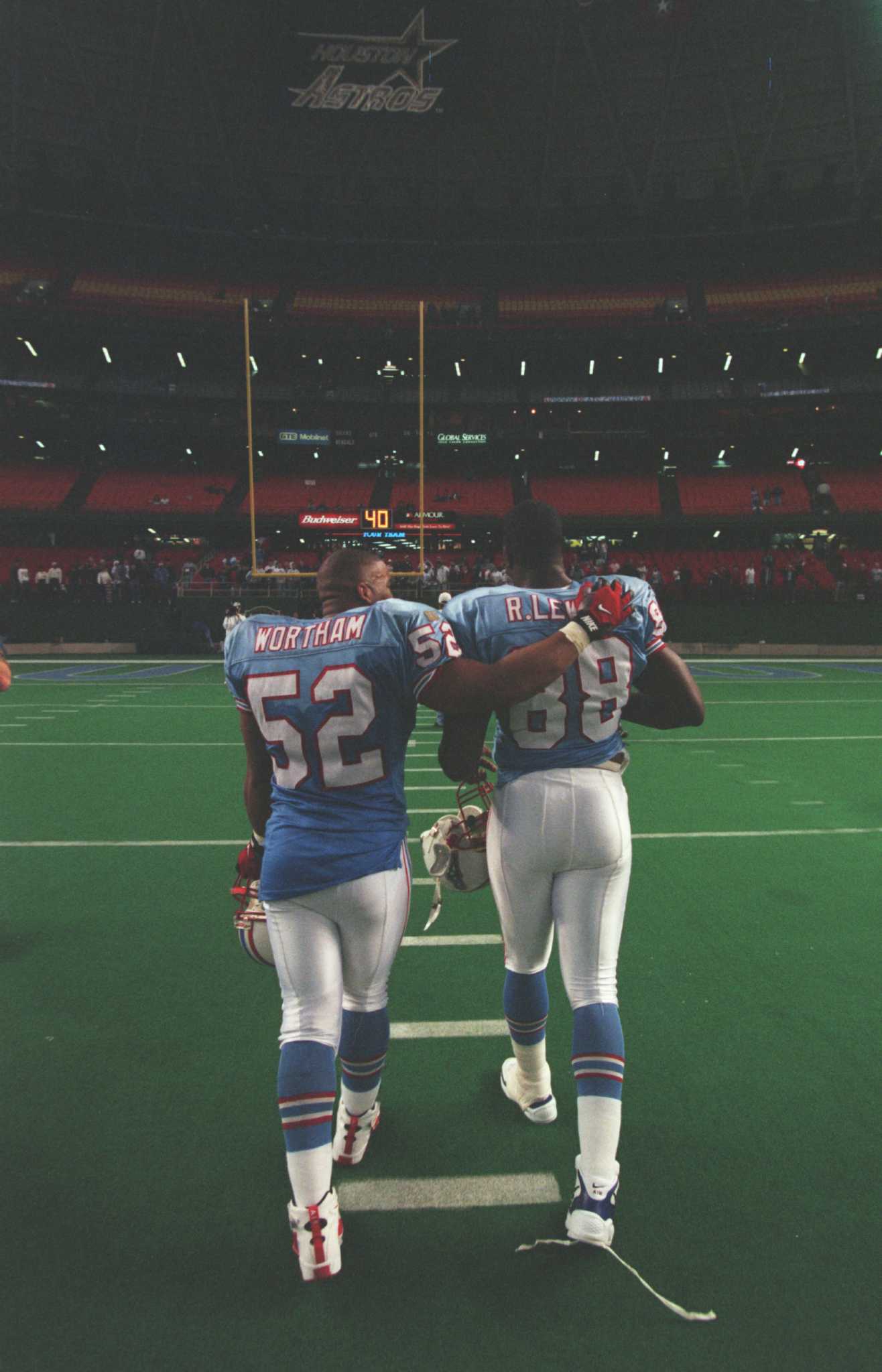 Houston Oilers' strange lame-duck season gave NFL a blueprint in how not to  do relocation