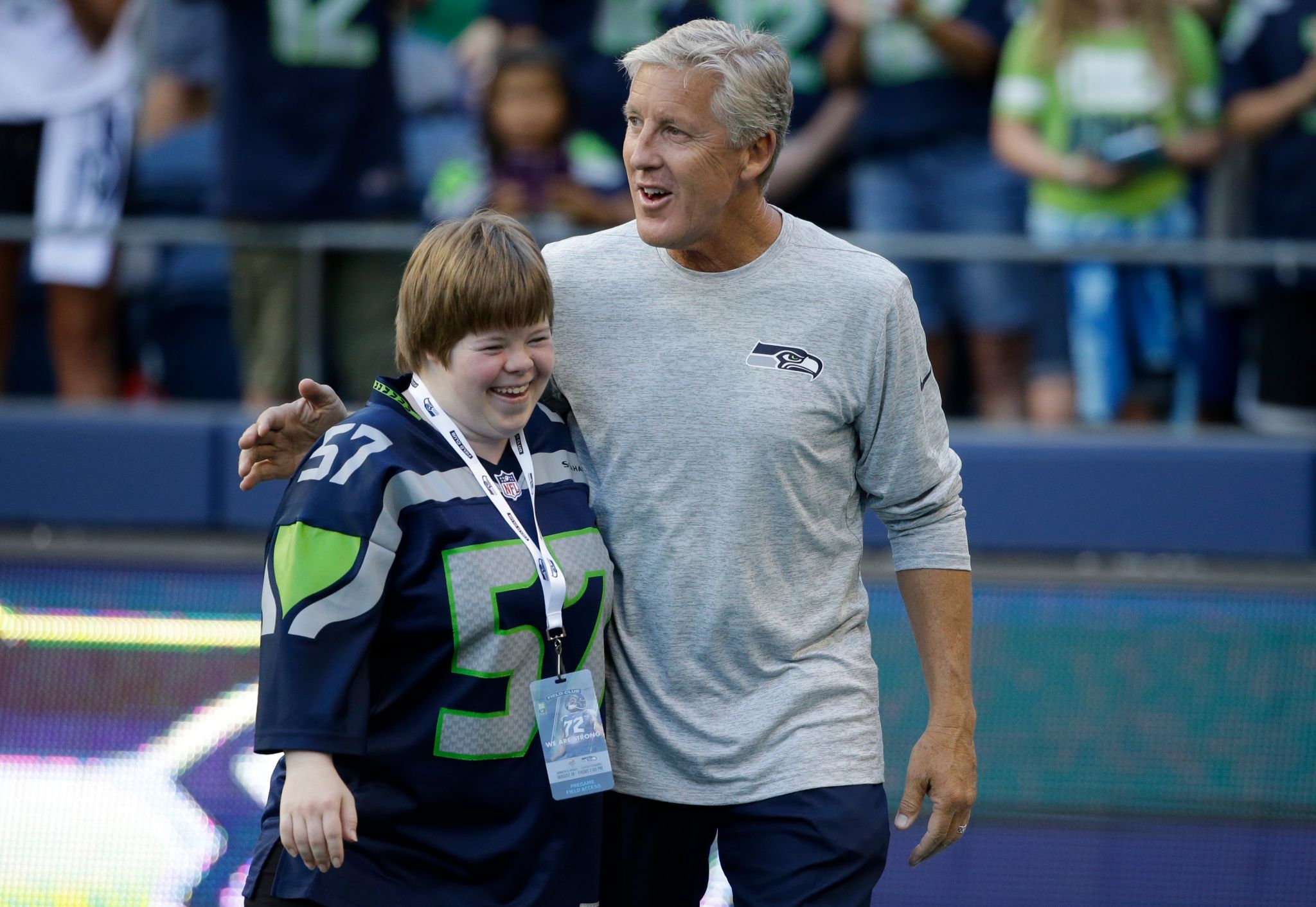 Injured Seattle Seahawks receiver Ricardo Lockette makes pregame appearance  at CenturyLink Field