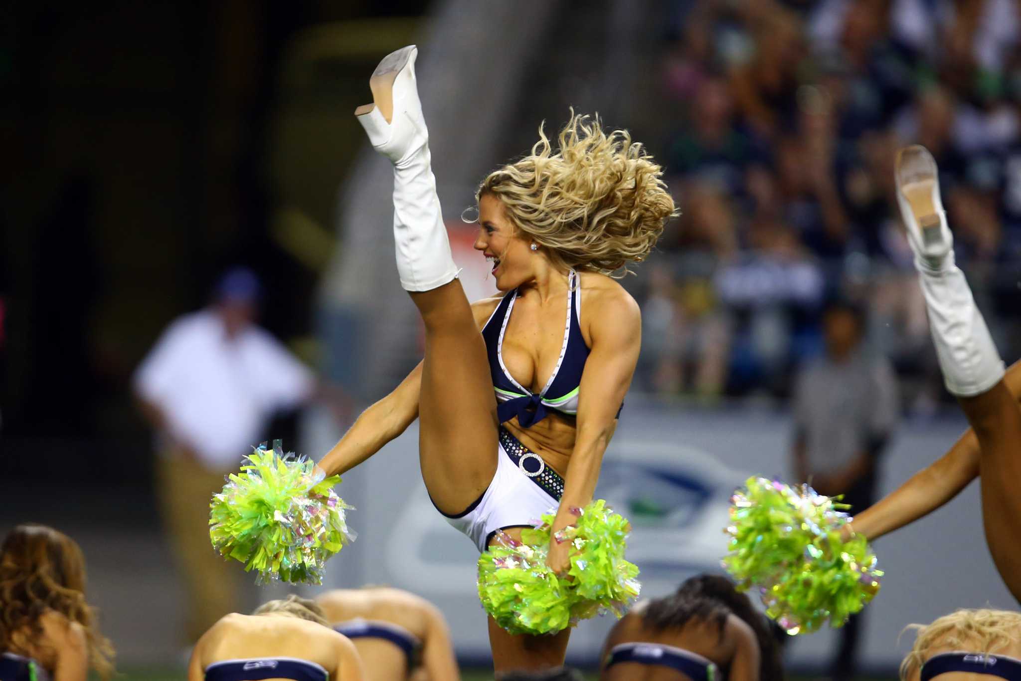 Sea Gals cheer squad adds men, changes name to Seahawks Dancers