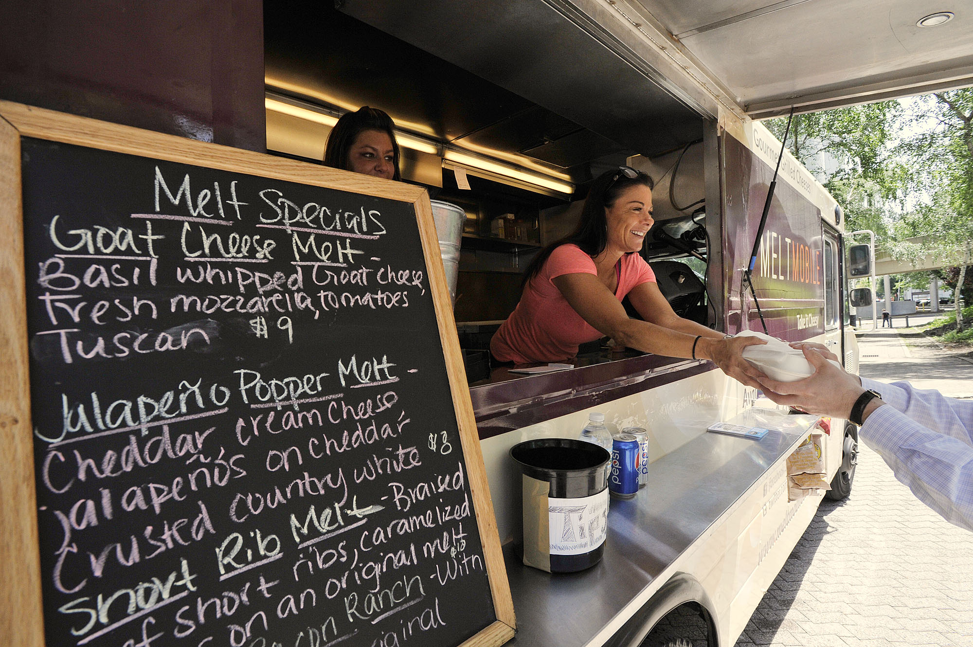 Stamford considers new food truck regulations - StamfordAdvocate