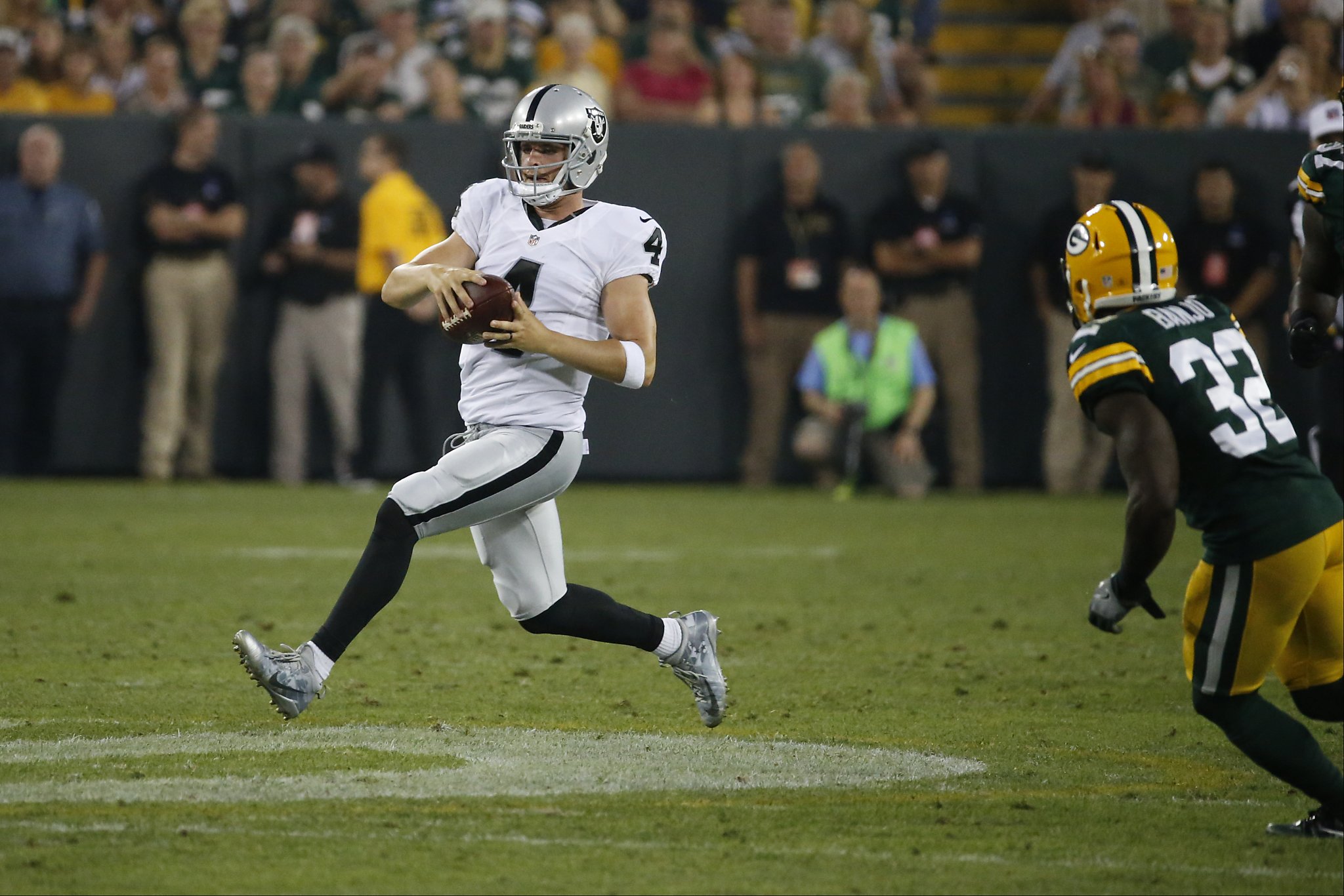 Raiders' Derek Carr: Will QB Play vs. Rams in Preseason?