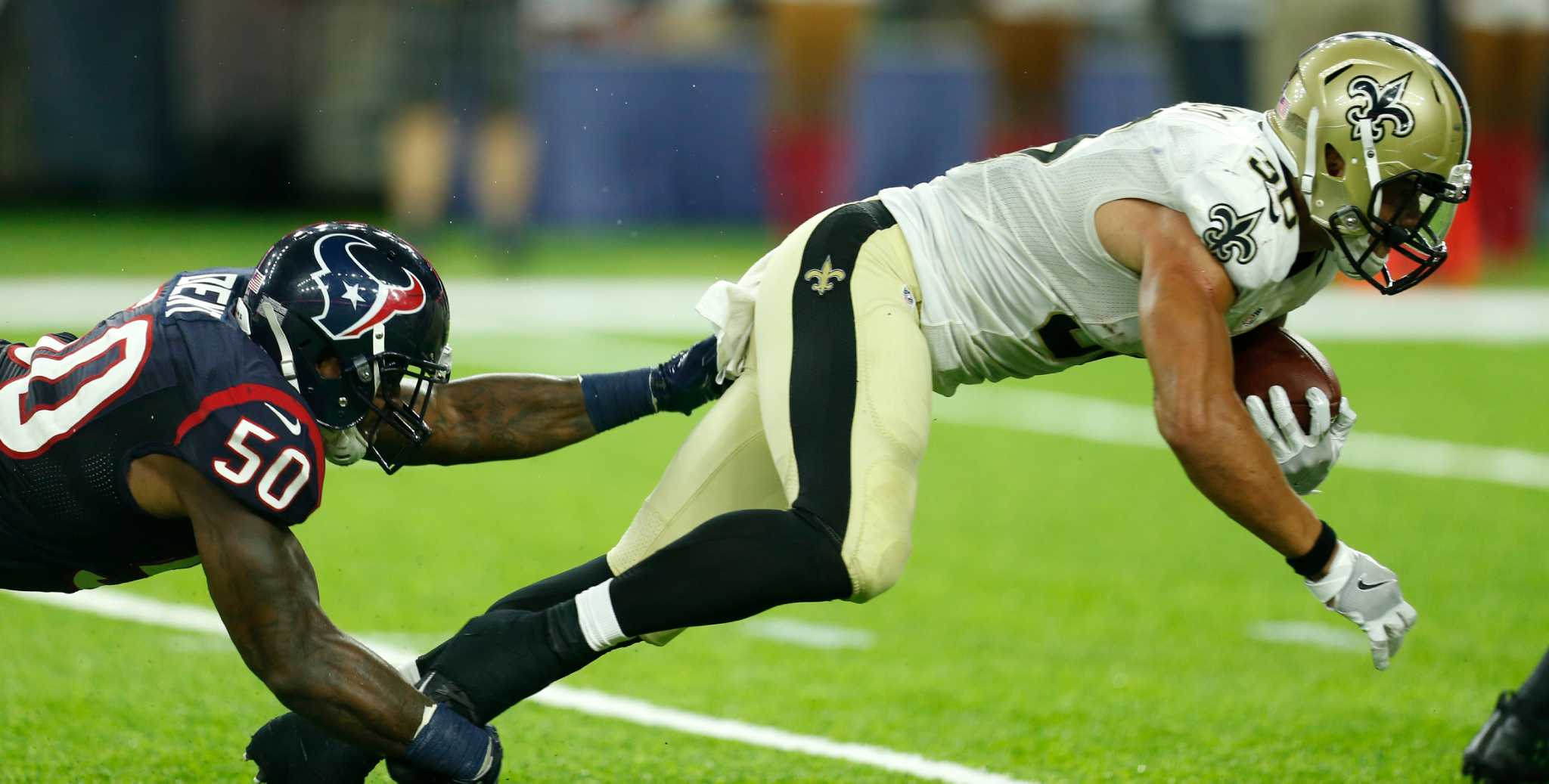 Texans linebacker Brian Cushing shines in preseason debut