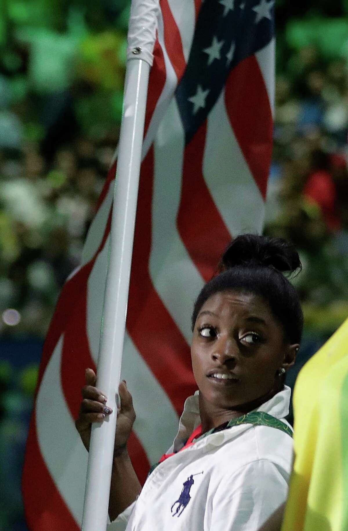 Simone Biles Carries Us Flag In Closing Ceremony To Cap Memorable Olympics In Rio 3620