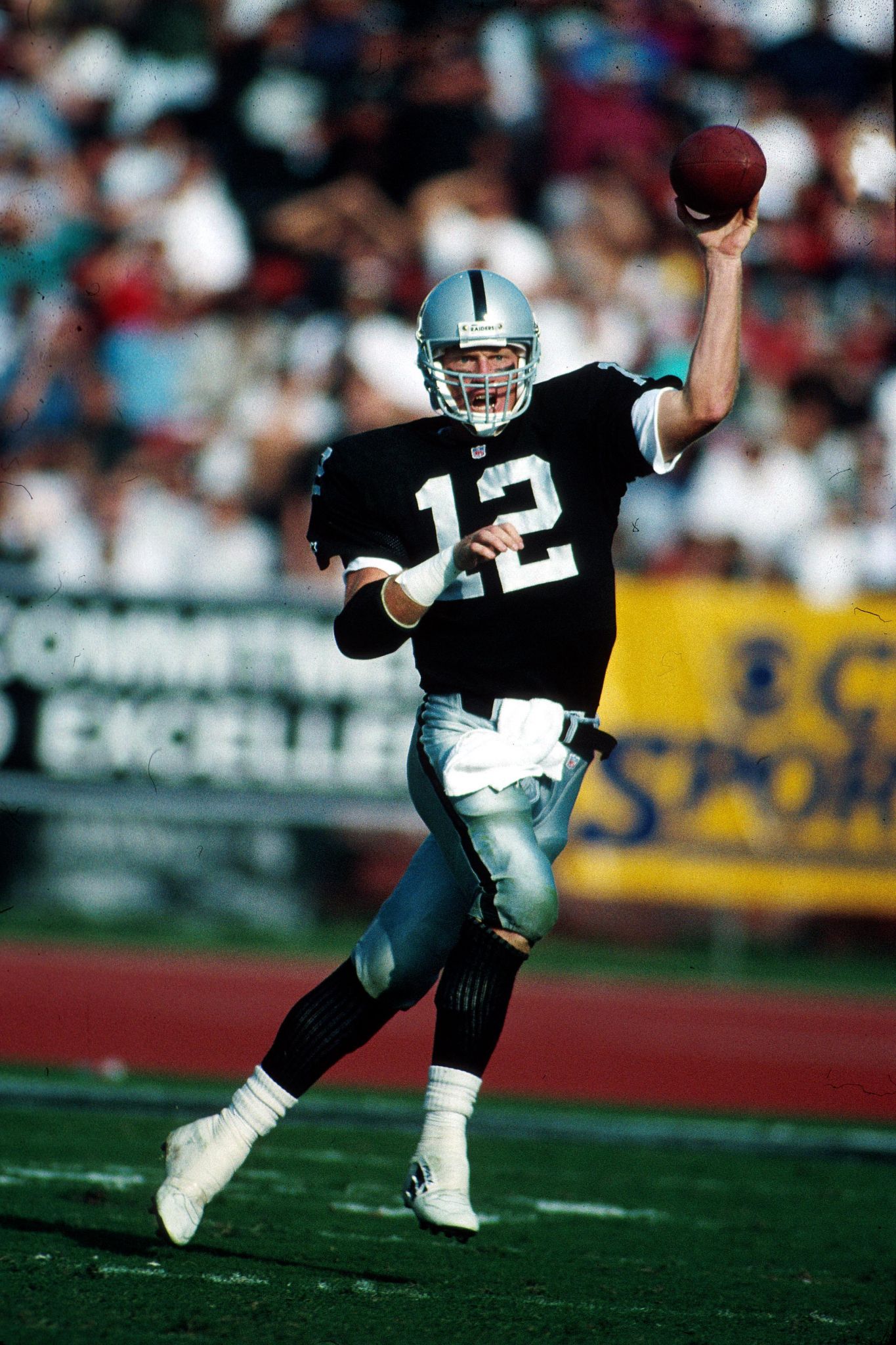 Portrait of former NFL QB Todd Marinovich painting during photo shoot  News Photo - Getty Images